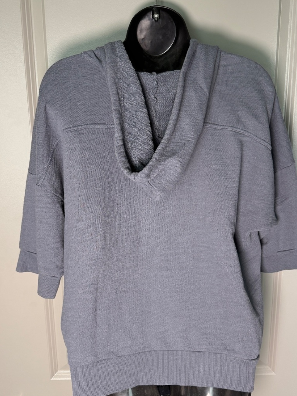 LOFT Ann Taylor Short Sleeve Zip-Up Hoodie | Periwinkle Blue | Oversized | Size - Picture 3 of 6